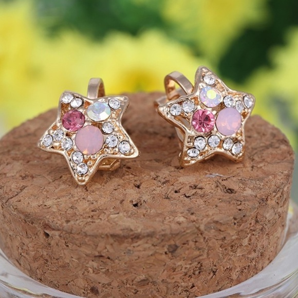 **AEGLE* Gold x Pink Star Fashion Stud Earrings - Picture 1 of 4